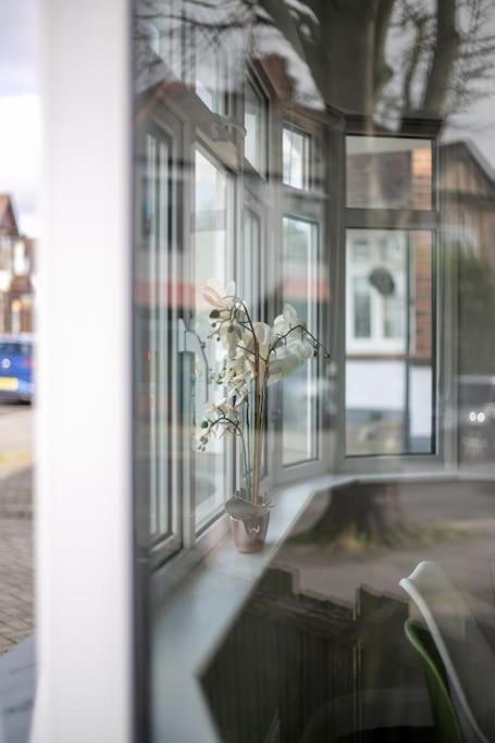 Stylish Retreat In Leigh-On-Sea Apartment Southend-on-Sea Exterior photo